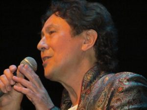 Поет Альбер Асадуллин