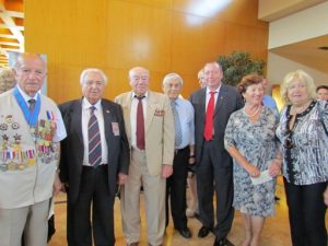 Консул РФ в Хайфе Игорь Попов и ветераны