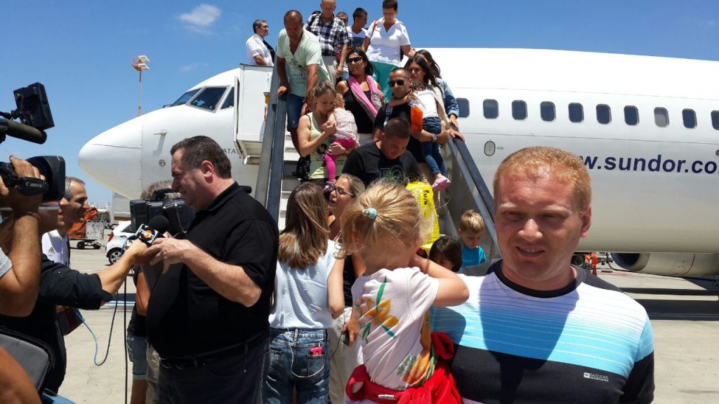 3000 израильтян возвратились домой