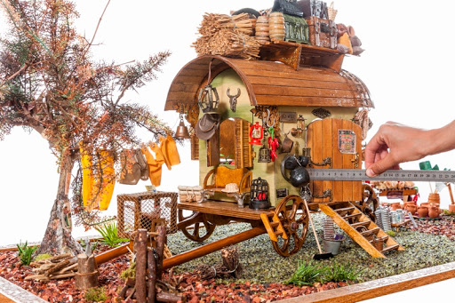 Выставка мини-арт в старом Яффо