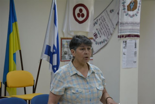 Ещё раз о Победе, Культуре, цветах и песнях — в Украинском культурном центре