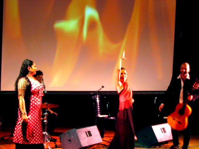 Искрометные шоу на сцене Нешера