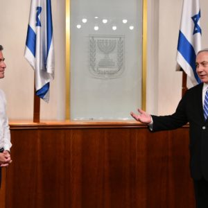 Функции национального оперативного штаба по закупкам медицинского оборудования будут переданы Моссадом министерству здравоохранения