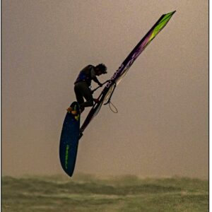 Объединение журналистов Хайфы и Севера представляет: фото отчет об экстрим-соревнованиях по серфингу «Штормовой Рейдер»