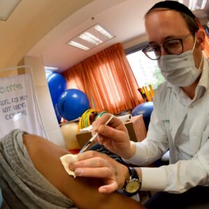 Расширяется кампания вакцинации против коронавируса «Возвращение к жизни»